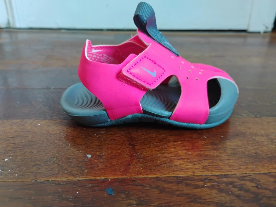 Sandalia para niña Nike Sunray Protect 2 (TD) Hyper Pink. Foto 4 de 4