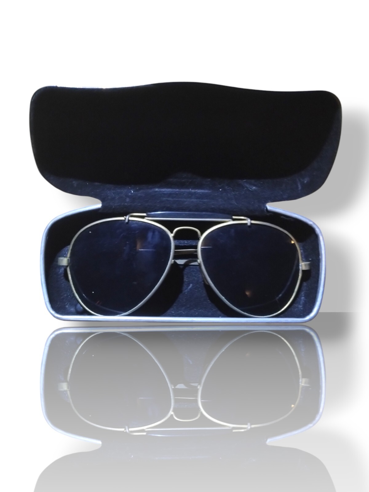 Vintage 1980's EAGLE EYES Aviator Sunglasses W/Case