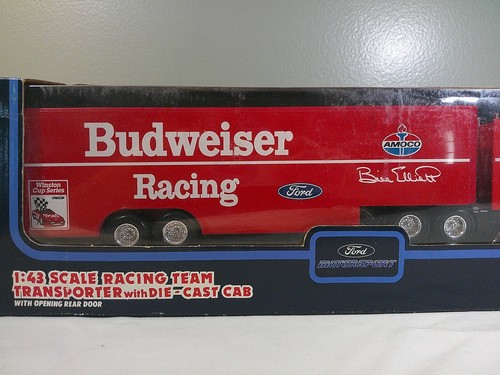 1992 Racing Champions #11 Bill Elliott 1:43 Transporter & Pit Stop Show Case - Picture 3 of 7