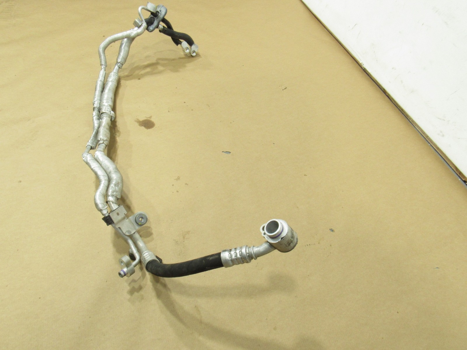 10-20 Bentley Mulsanne 2012 AC A/C Air Condition Refrigerant Line Hose Pipe :O