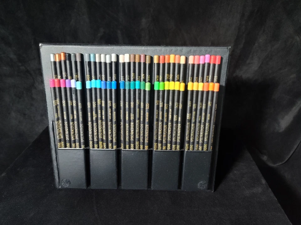 Rare 60 Piece Design Spectracolor Colored Pencil Set With Easel , Vintage unused - Image 3 of 4