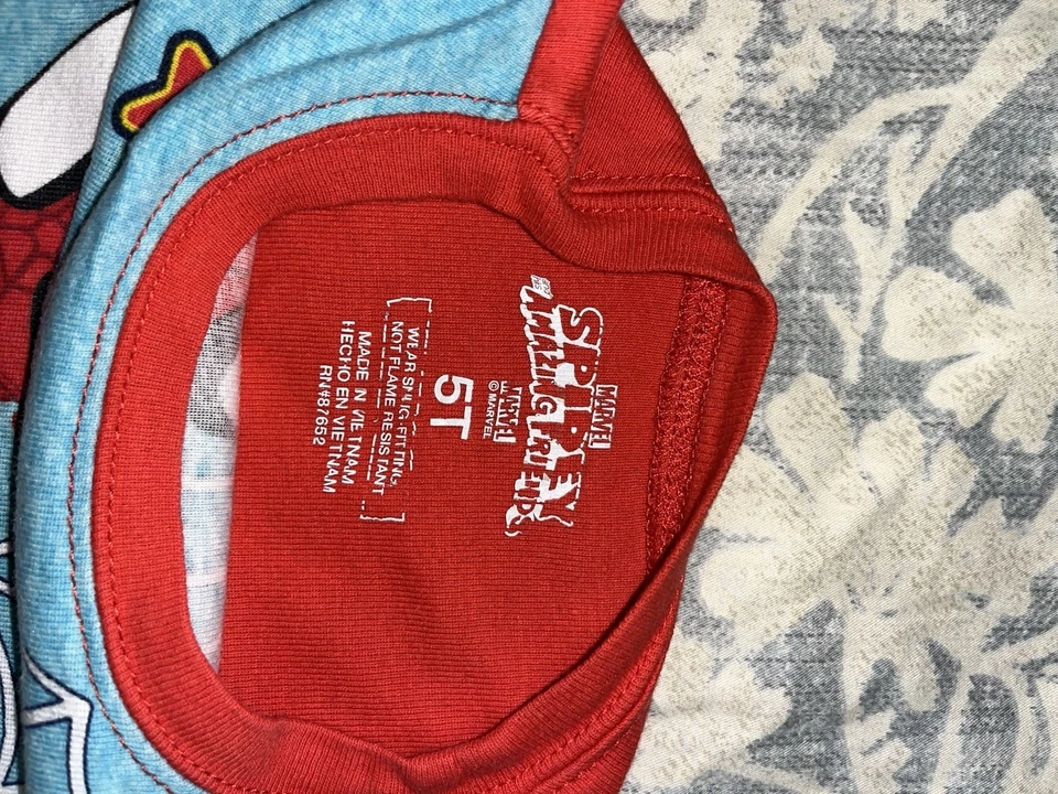 Camisa para dormir Marvel Spidey Boys Spidey talla 5T (R37) Foto 3 de 4