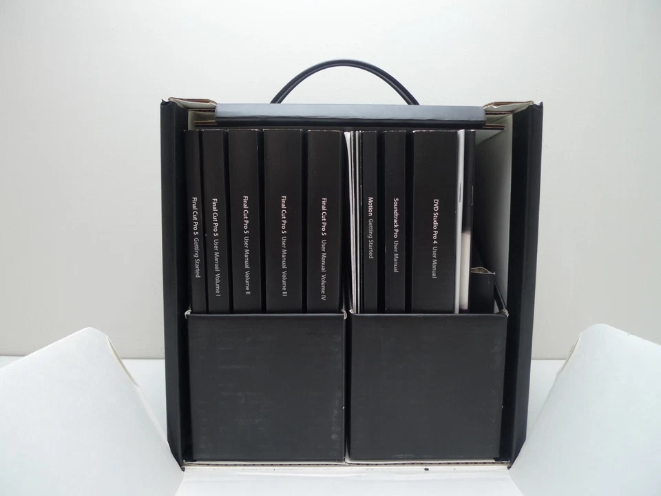 Apple Final Cut Studio HD | 9-Disc Set w/ Manuals - Image 2 of 4