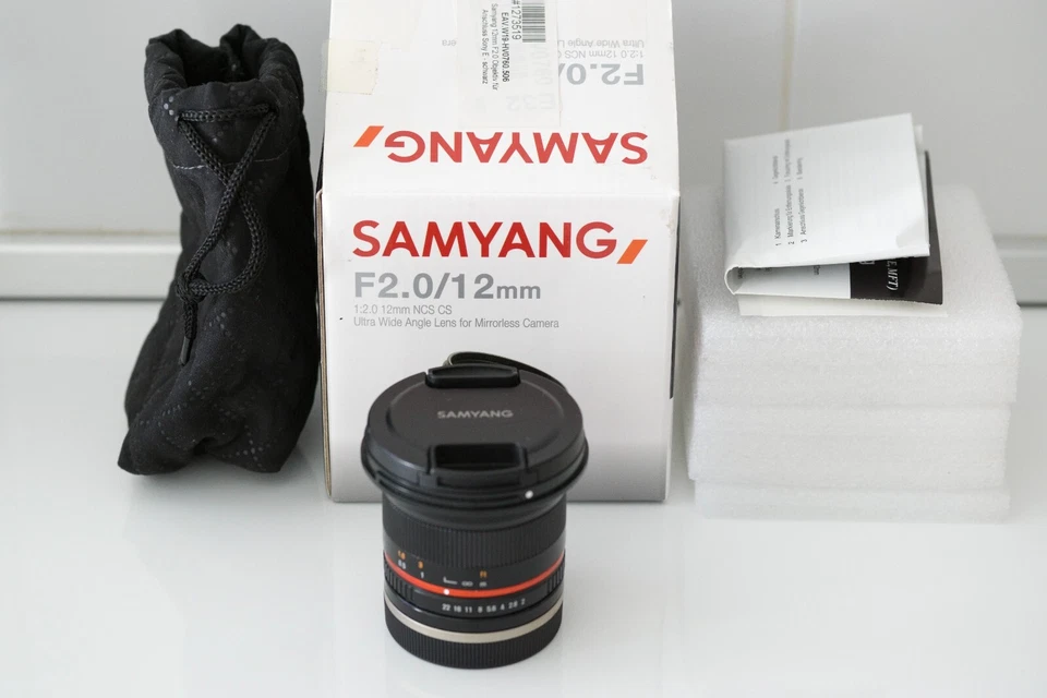 Samyang 12mm F2,0 para Sony E Mount. Poco uso, sin polvo, hongos o arañazos. - Imagen 2 de 4