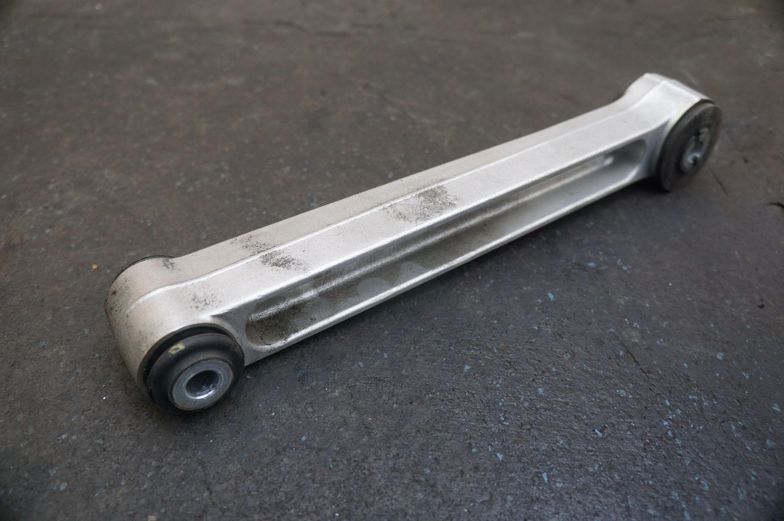 Engine Motor Mount Arm 13f0112cp Oem Mclaren 540c 570s 2017
