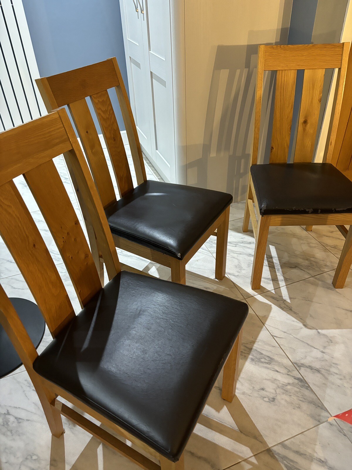 solid oak dining table and chairs x4 eBay