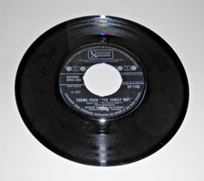 45 RPM - THE BEATLES GEORGE MARTIN - THEME FROM "THE FAMILY WAY" - UNITED ARTIST
