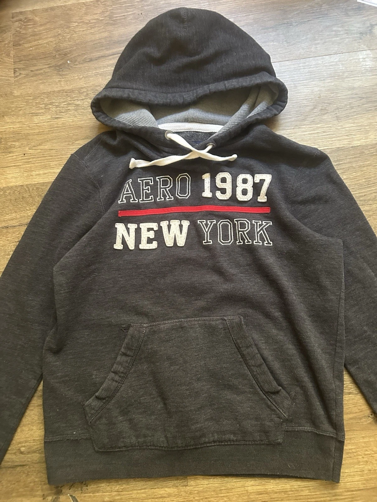 Gray Aeropostale New York Embroidered Hoodie Size Large Thermal Lined Hood
