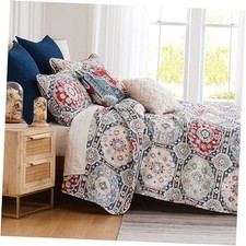 Queen/Full Quilt Bedding Set, 7-Pieces with 2 Full / Queen Kilim Multi-colored