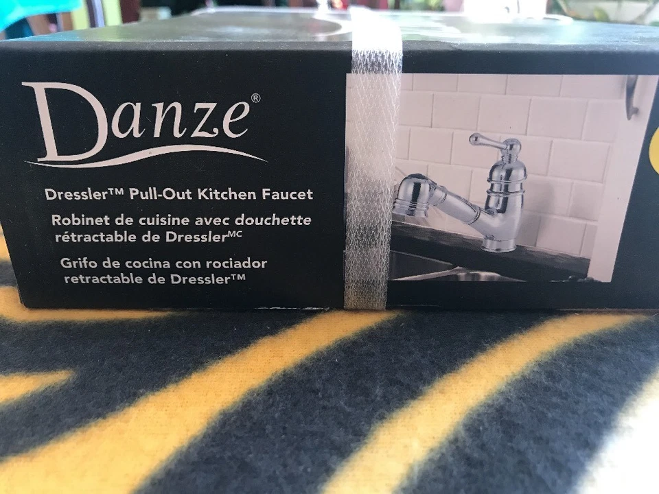 Torneira de cozinha Danze Dressler DH457014 alça única puxável, cromo polido N - Imagem 4 de 4