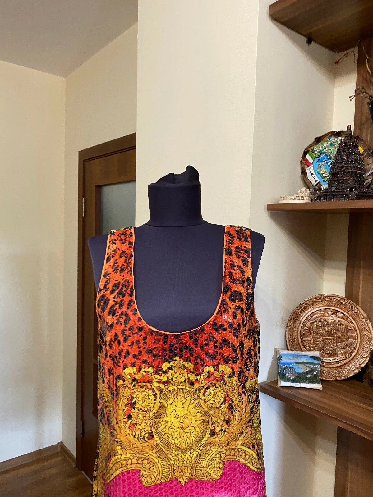 MINI ABITO DA SERBATOIO VERSACE PER H&M iconico paillettes stampa tropicale con paillettes 38