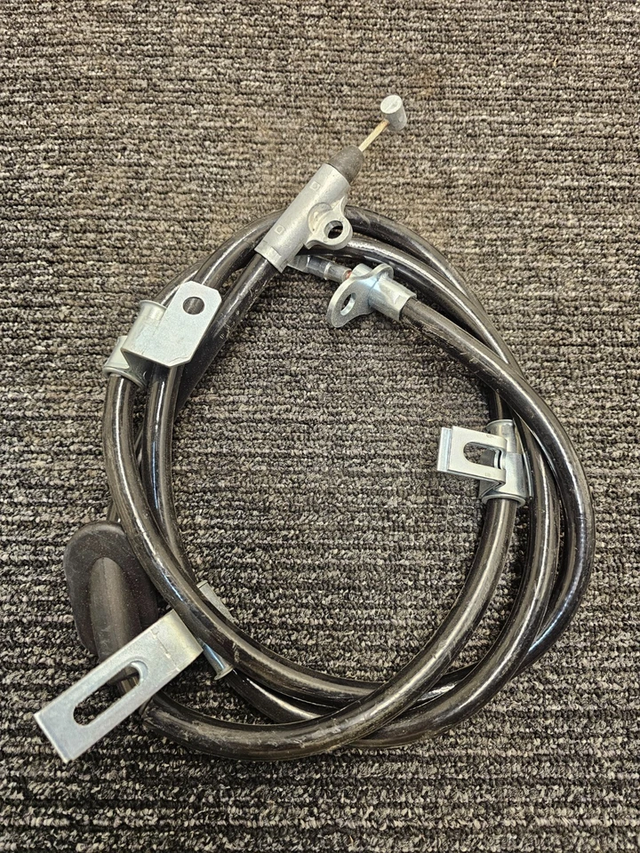 Cable de freno de estacionamiento Carquest Wearever BCA661030 para Nissan Altima 2007 3,5 L V6 Foto 2 de 4