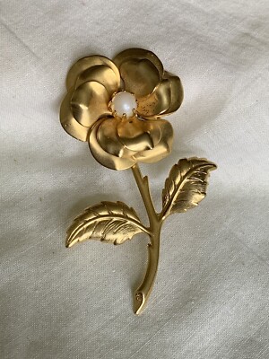 Vintage Gold Tone Flower Brooch Pin Jewelry XF-32 | eBay