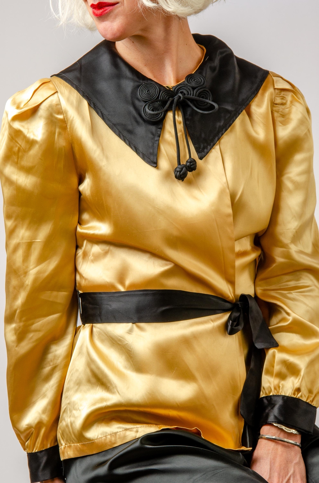 1930s Mustard Satin Beach Pajamas Two Piece Art D… - image 7