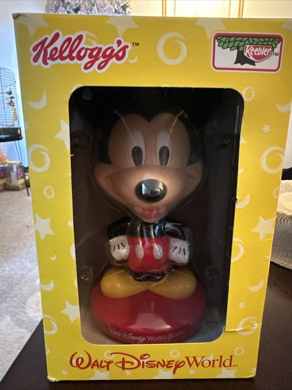 2002 New Mickey Mouse Walt Disney World Bobblehead Doll Kellogg's Plastic 8"