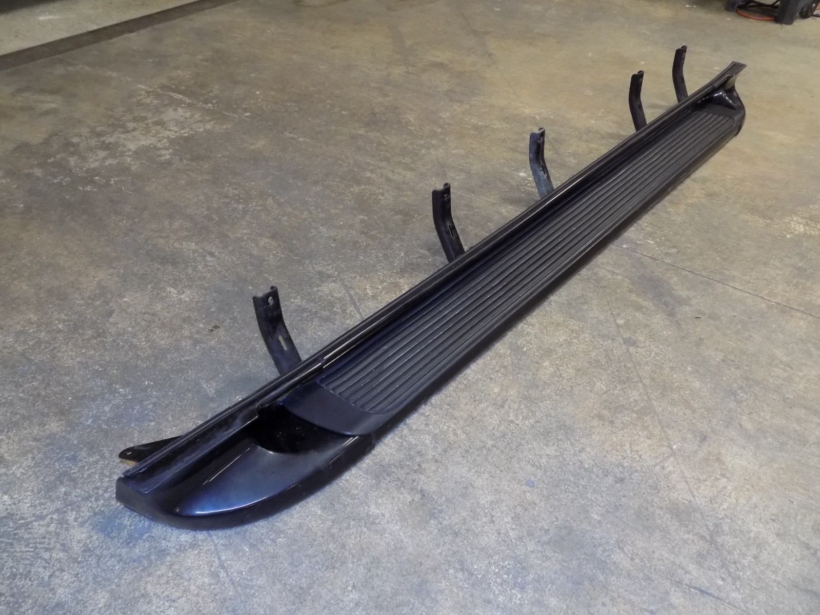 LH Running Board Side Step Left Hand w/ Brackets 2000 Escalade Tahoe Small SUV