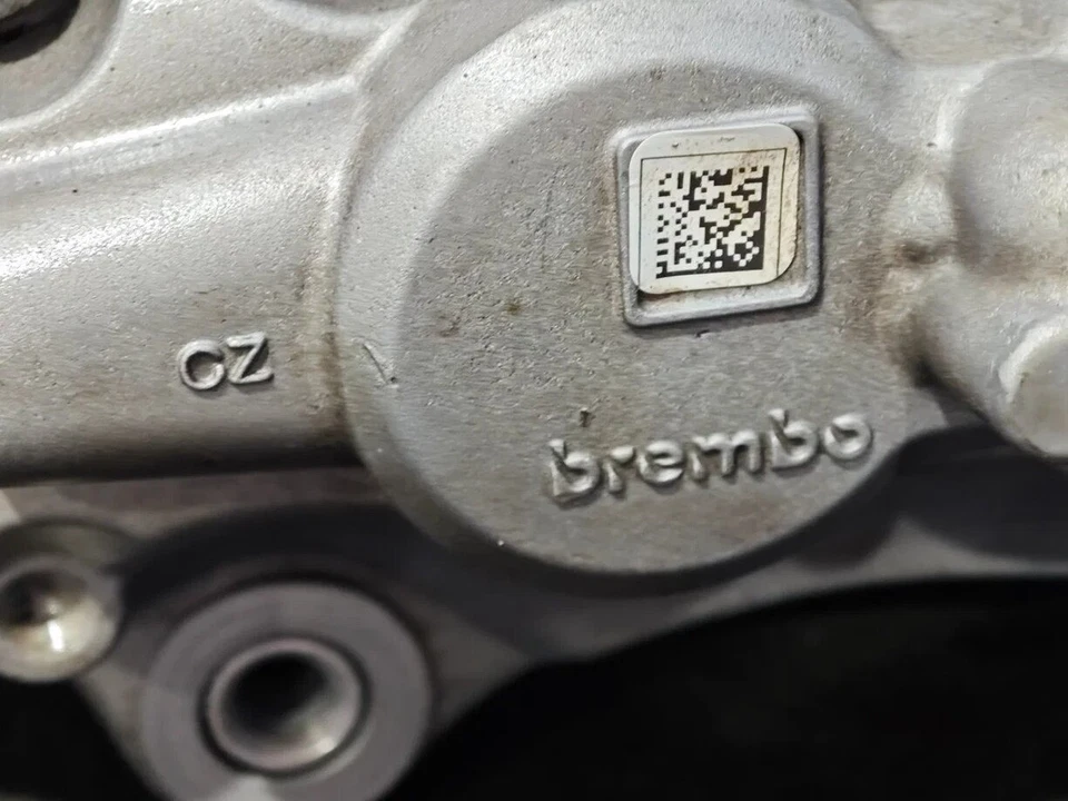 Pinza de freno Brembo pasajero delantero derecho BMW 435I F32 2014-2020 340 P4,40 OEM Foto 2 de 4