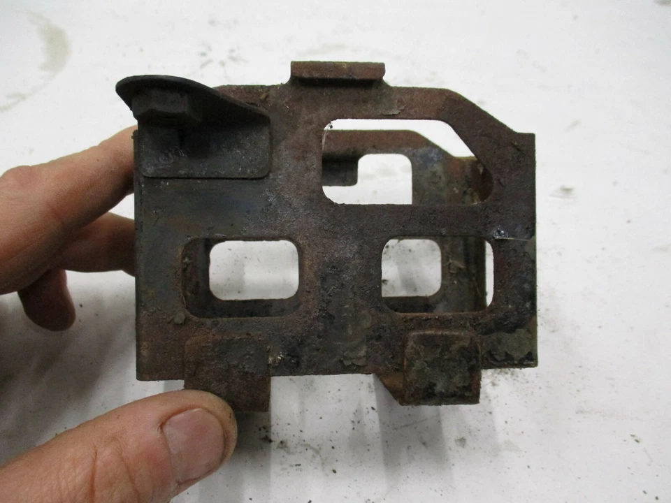 Caja portapilas 41540-28001 1972 72 Suzuki TC125 TC 125 Prospector Foto 3 de 4