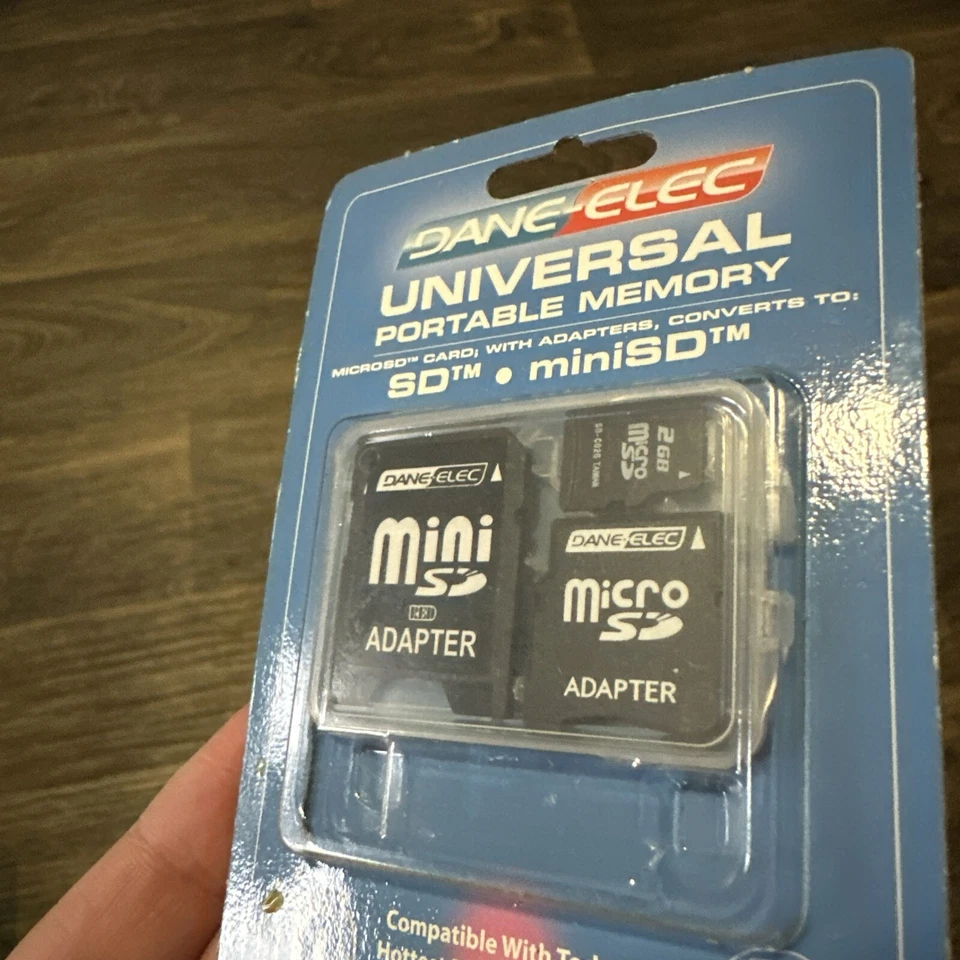 Dane-Elec universal portable memory 4- in-1 media device 2 GB - Image 3 of 4