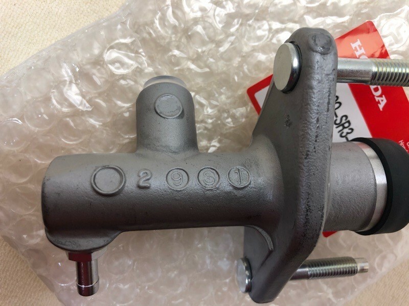 Honda Civic Genuine Clutch Slave Cylinder New Part - Half Price Parts Honda Civic Genuine Clutch Slave Cylinder New Part - Half Price Parts