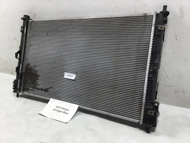 Dodge Avenger 2013 radiador Foto 2 de 4