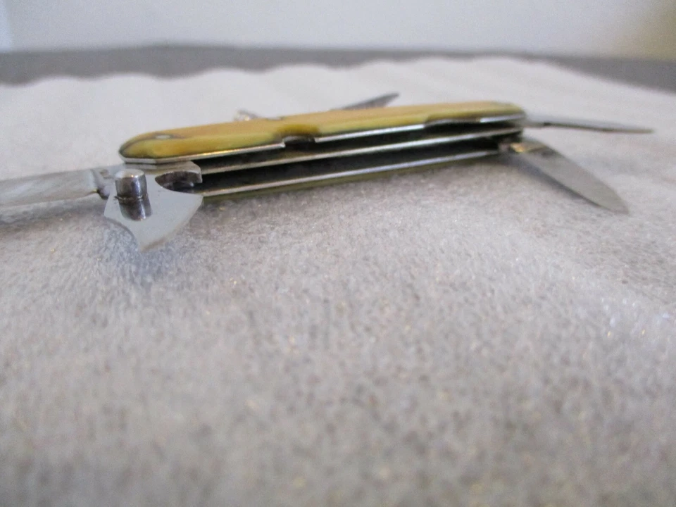 VINTAGE MULTI-TOOL FOLDING POCKET KNIFE INOX 2 BLADES BOTTLE OPENER, PICK & ECT. - Image 4 of 4