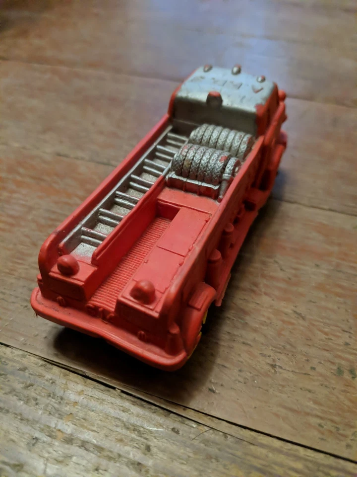 4 «КРАСНЫЙ ЖЕЛТЫЙ ПОЖАРНАЯ МАШИНА РЕЗИНОВЫЙ КЛАССИЧЕСКИЙ ВИНТАЖНЫЙ РЕДКАЯ - Изображение 2 из 4