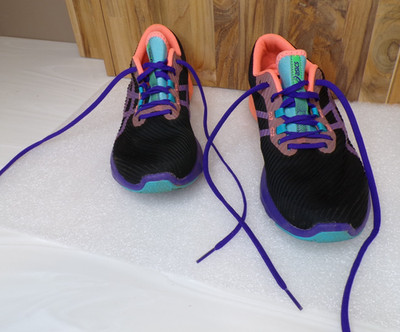 ASICS Women's Versablast running shoes in a black and purple colorway, Size 9