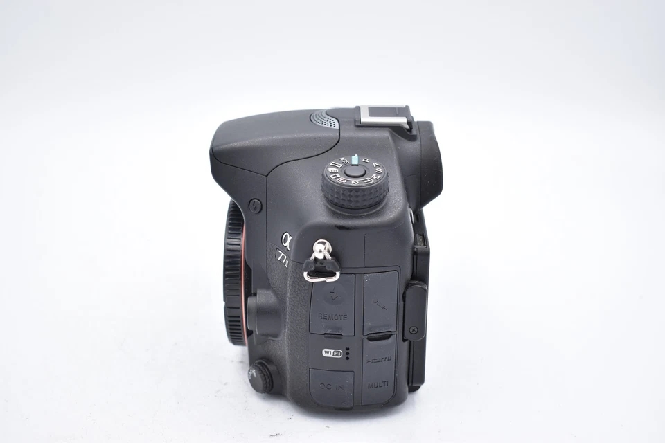 Cuerpo de cámara réflex digital Sony Alpha a77 II, negro {24,3 MP} con batería y cargador Foto 4 de 4