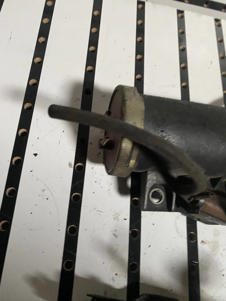 Original 01-05 Lexus IS300 2JZGE bote de vacío tanque de vapor de combustible OEM 25719-46040 Foto 4 de 4