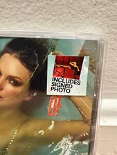 ✅ IN HAND ✅ Taylor Swift - The Life of a Showgirl CD + Hand Signed Photo 4