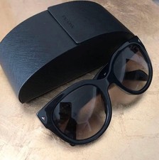 PRADA Sunglasses Cat Eye Eyewear