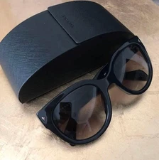 PRADA Sunglasses Cat Eye Eyewear