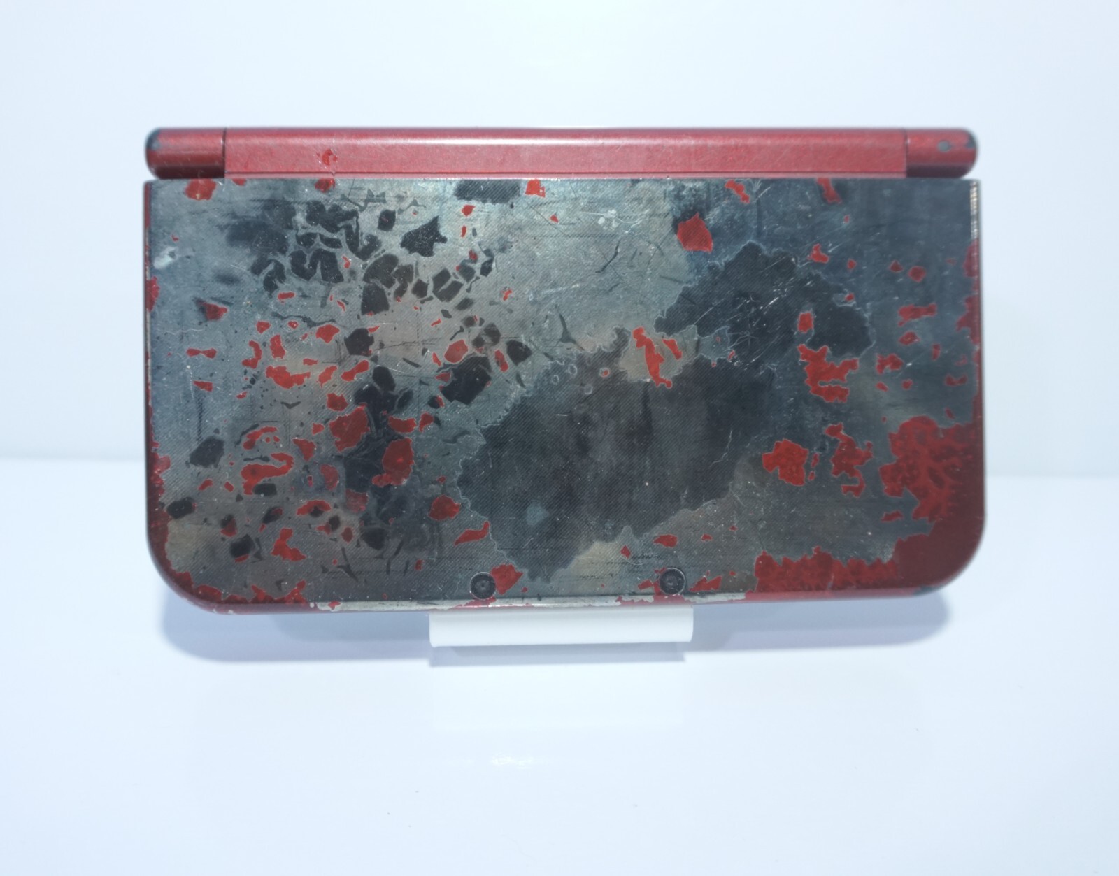 New Nintendo 3DS XL RED001 Handheld Console Red with Charger Top