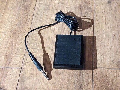 Alesis ASP-1 MKII Universal Sustain Pedal Momentan Fußschalter 5 Fuß Kabel ASP1