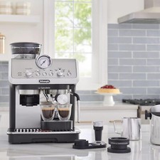 De'Longhi La Specialista Arte Espresso Machine with Grinder Milk Frother 1450W