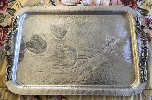 Vtg Rodney Kent Hand Wrought Aluminum Serving Tray 408 Tulips 16x11" Hammered - Picture 3 of 7