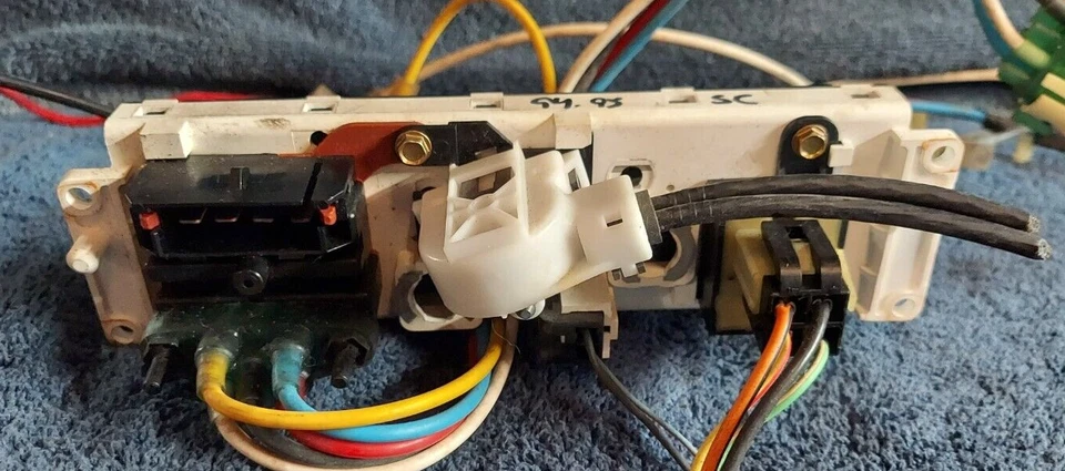 Ford Thunderbird Super Cupé 1994 1995 calefacción aire acondicionado control de clima temperatura Foto 3 de 4