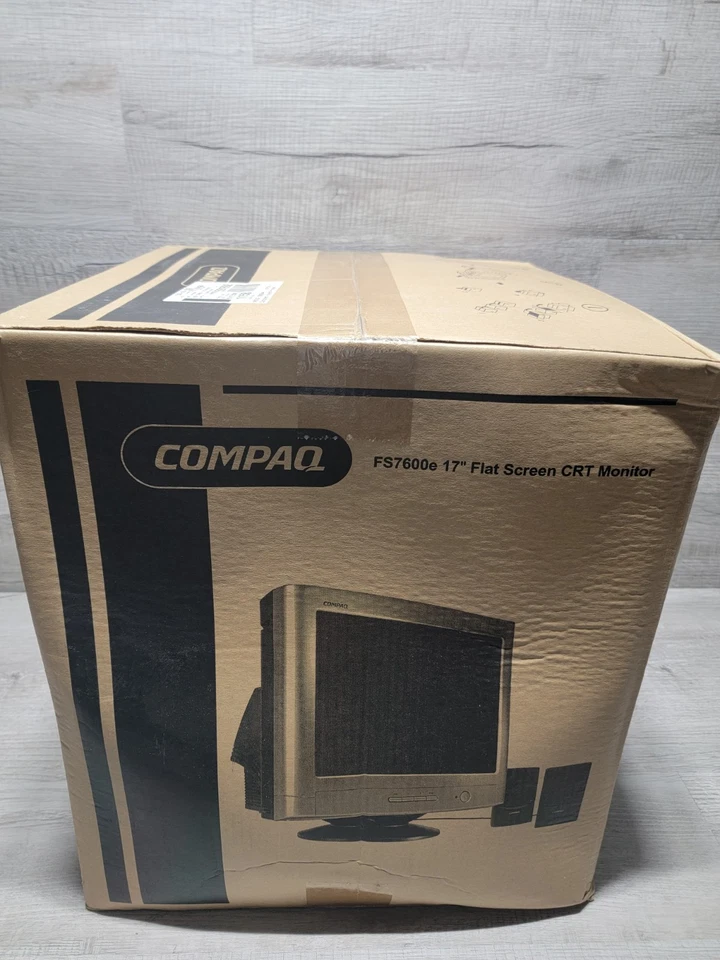 Compaq FS7600e 17” Flat Screen CRT TV Monitor Retro/Vintage Gaming SEALED/ NEW  - Image 2 of 4