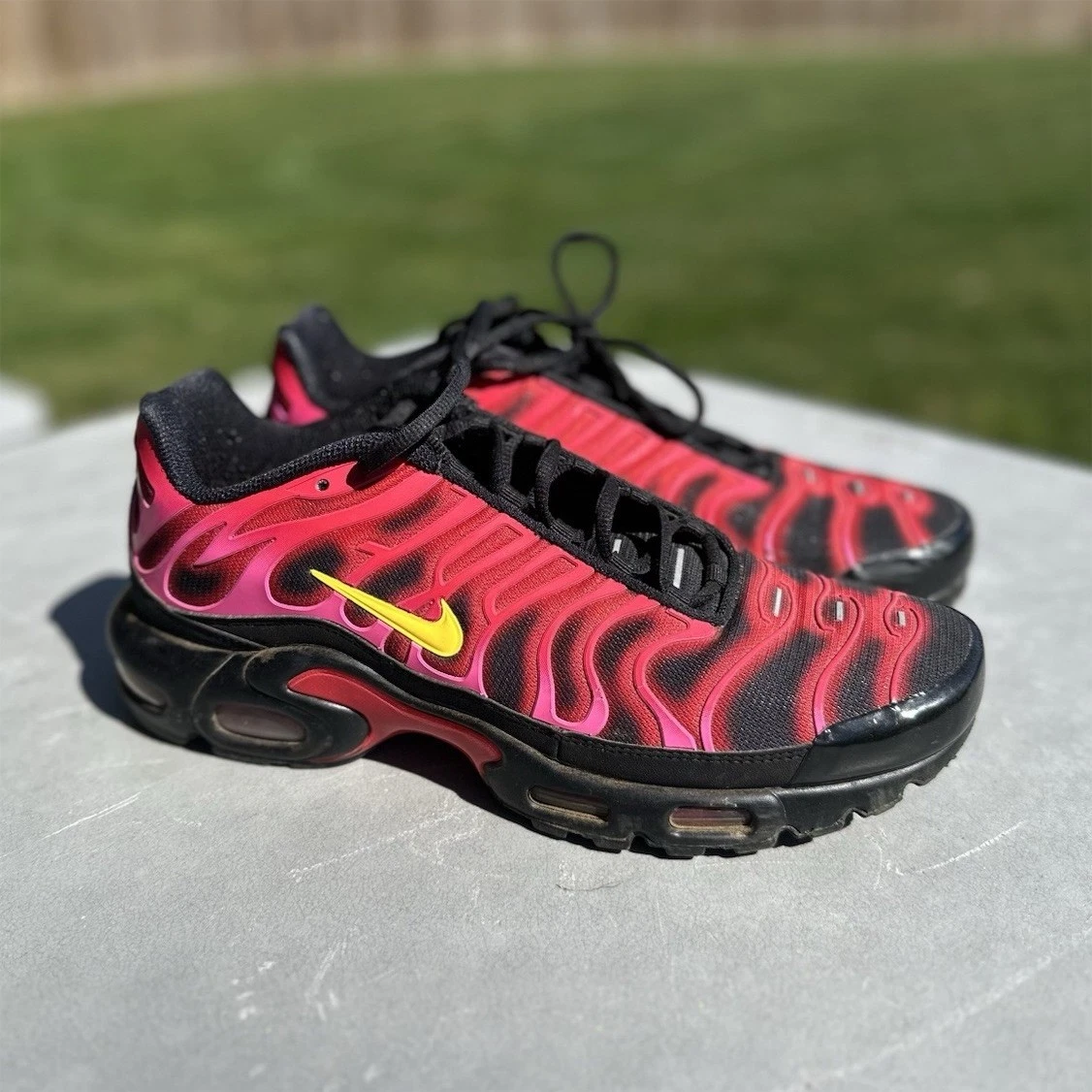 Nike Supreme Sneakers for Men for Sale | Authenticity Guaranteed