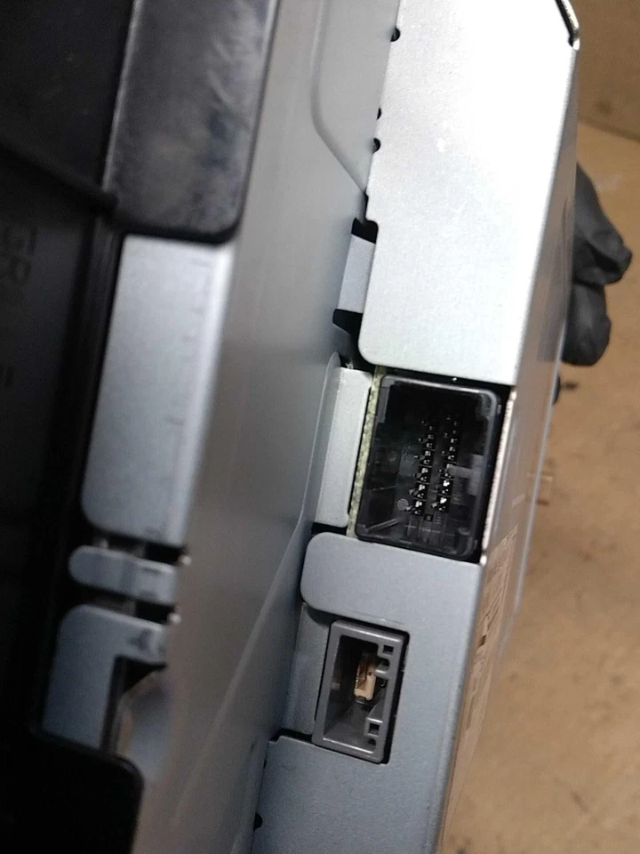 2015 Acura MDX Infotainment Display Silver OEM 39810TZ5306 182k Miles - Image 2 of 4