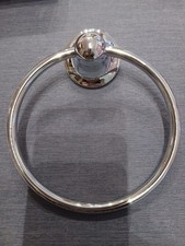 B&Q CHROME TOWEL RING BRAND NEW IN BOX WITH INSTRUCTIONS