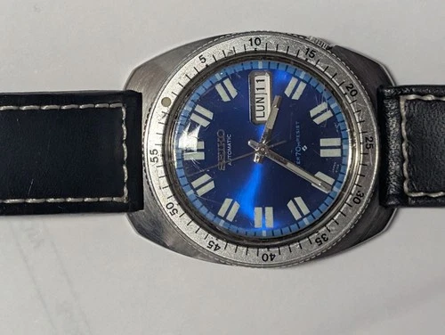 Vintage Seiko Sports Diver 6106-8100 "DIAL CHEVRON" 1969