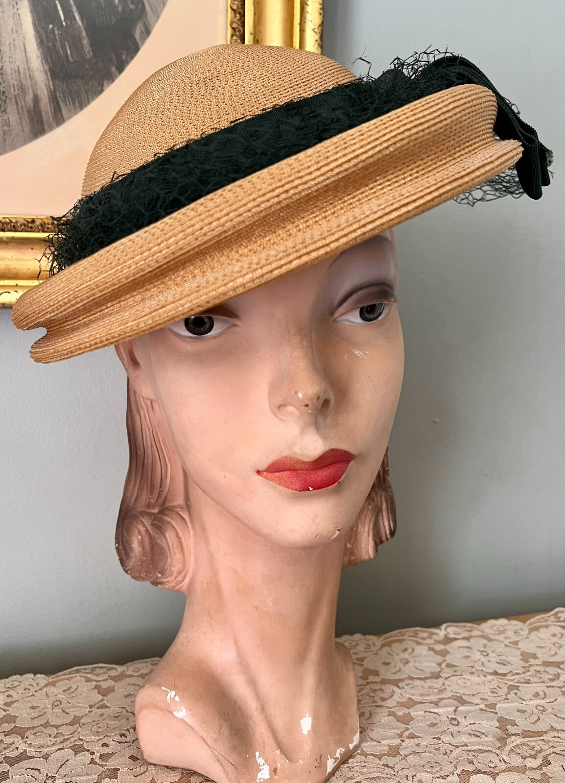 VINTAGE 1940's STRAW HAT W/ GREEN RIBBON TRIM Gem