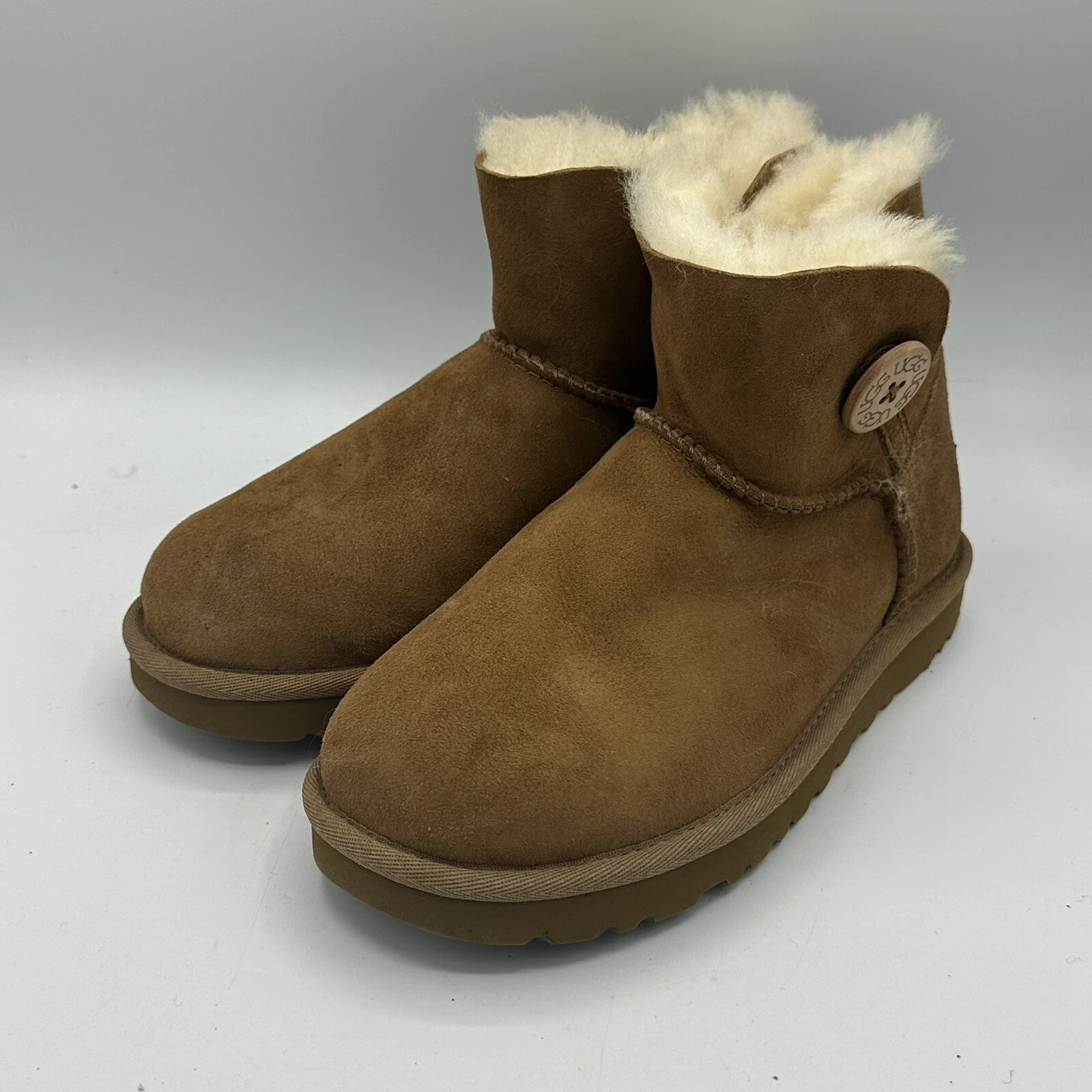 Stivali UGG donna impermeabili Mini Bailey Button II castagno taglia 5