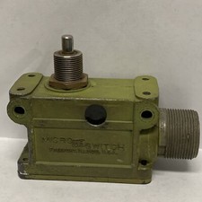 4CE7 HONEYWELL MICRO SWITCH SENSITIVE SWITCH NEW OLD STOCK