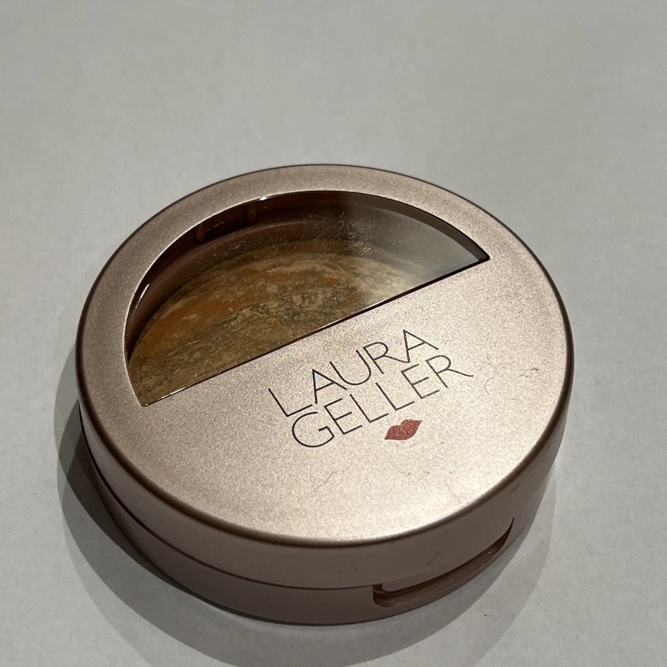 Laura Geller Baked Balance N Brighten Powder Foundation ~ 9 gr~ Shade~ Deep - Image 4 of 4