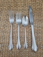 Oneida BANCROFT Stainless Flatware 4 Pc Place Setting Forks Knife Spoons USA