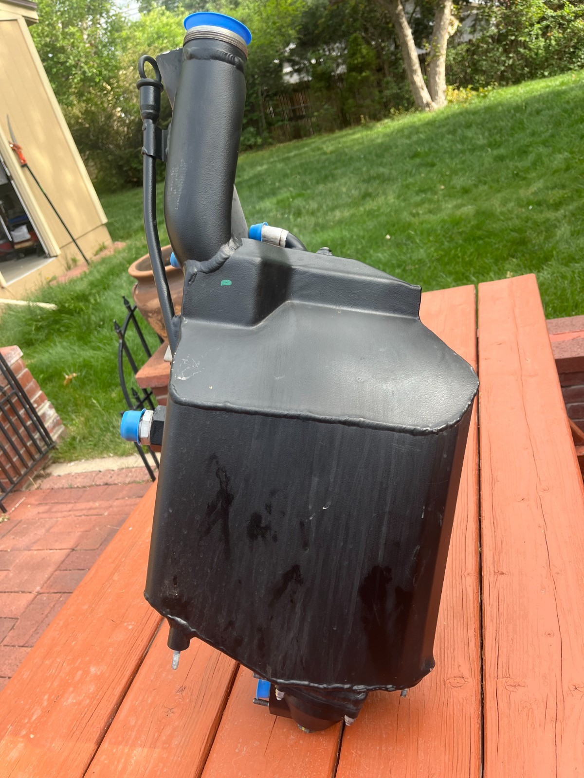 FERRARI FF OIL TANK RESERVOIR 268596 *DAMAGED, SEE PHOTOS*