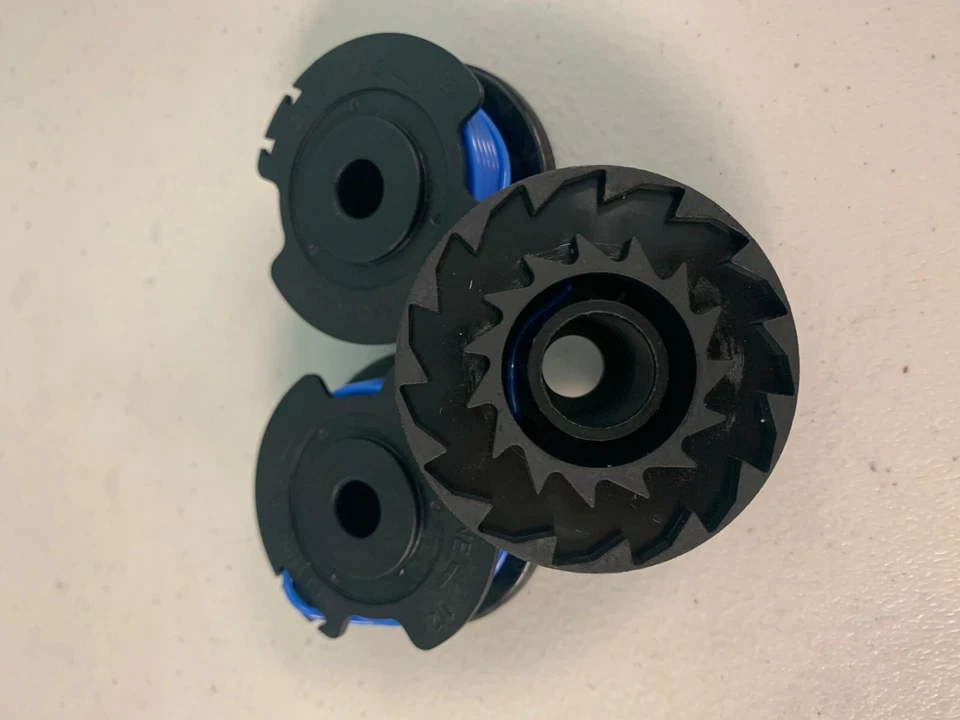 Paquete de 3 recortadoras de línea Craftsman de 24 voltios y recortadoras de cuerda C3 Foto 4 de 4